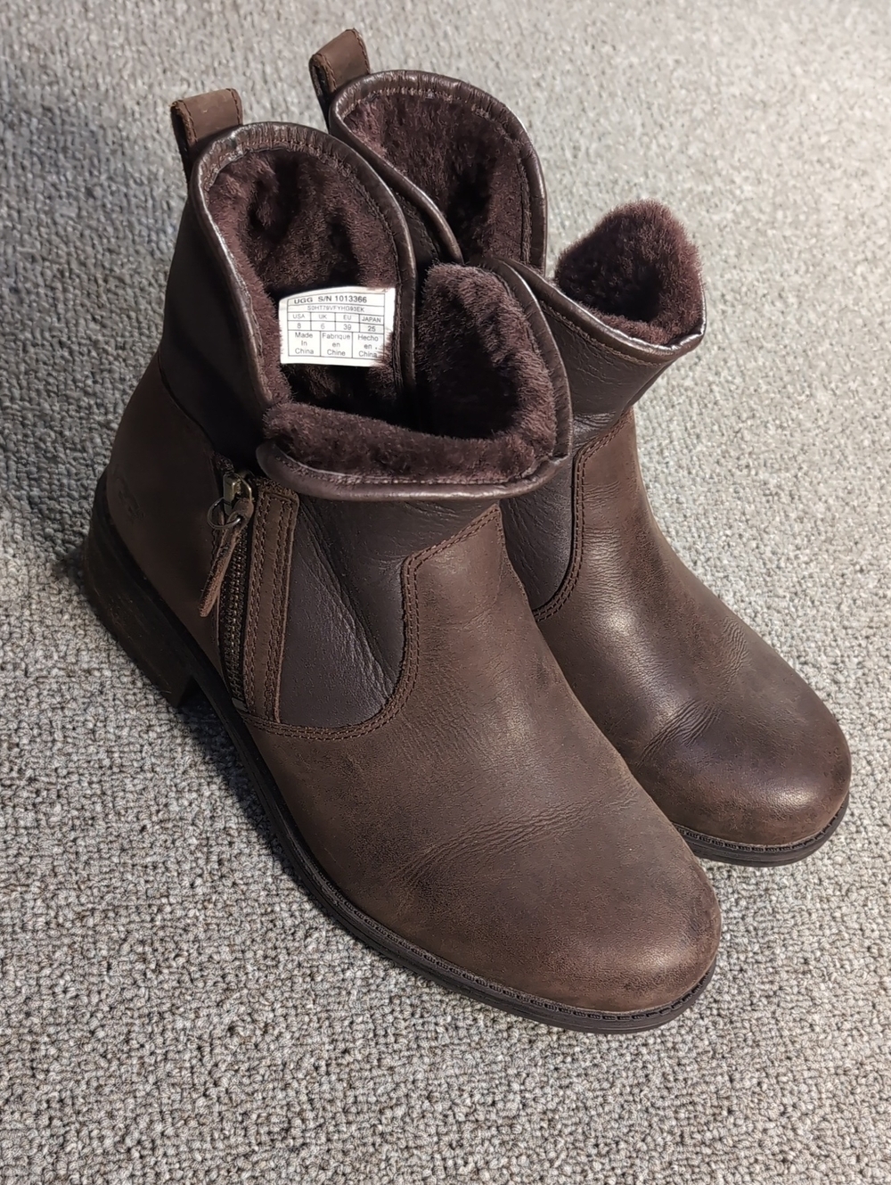 UGG Lavelle Leather Wool Lined Ankle Boots Stout Brown Women's Size 8.0